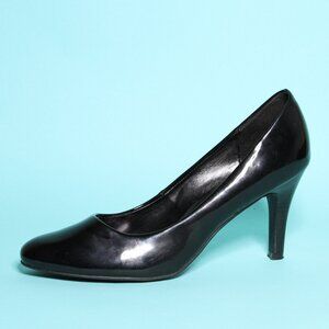 Patent Black Shiny Rounded Toe Heels 7.5